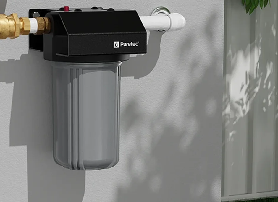 The filter head, isolation valves and clear bowl on the cold feed